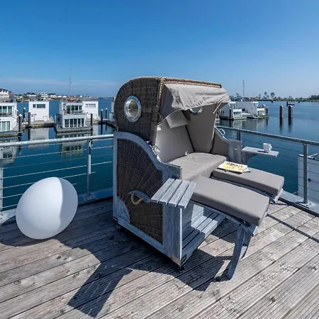 Sea Lounge Botel *